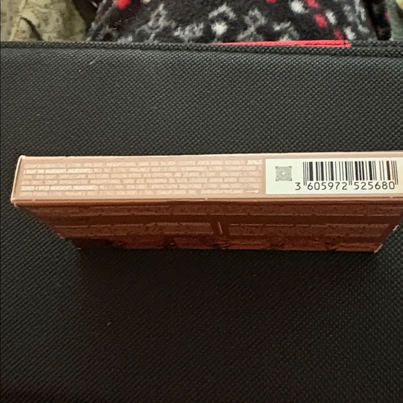 Urban Decay Naked3 Mini Eyeshadow Palette - Brand New Sealed - Picture 3 of 3